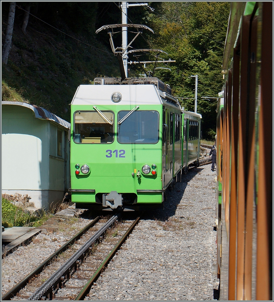 A A-L local Train to Leysin in Rennaz.
02.10.2014