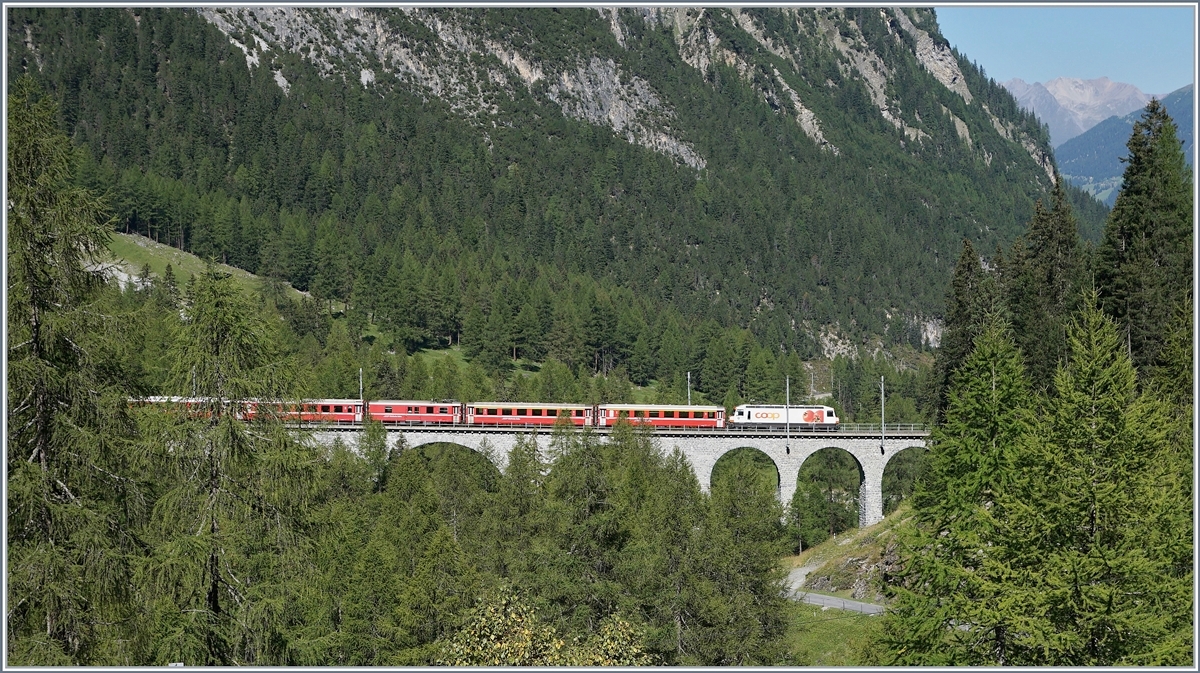 A Albula Fast Train service between Bergün and Preda.
14.09.2016
