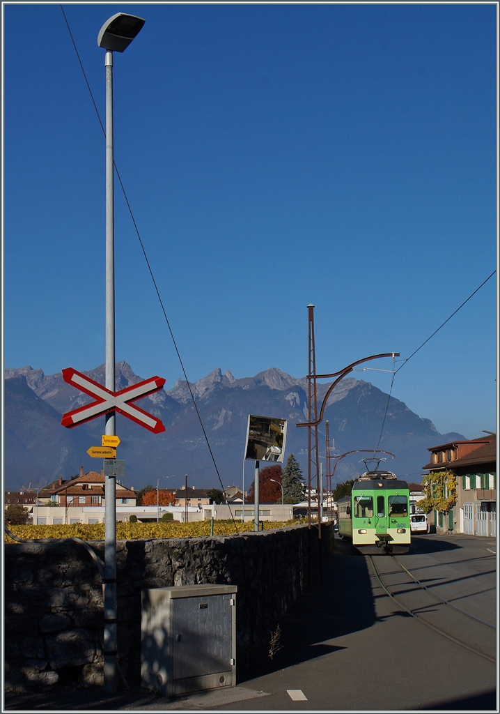 A ASD Local train in the steets of Aigle.
01.11.2015