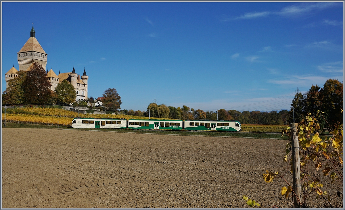 A BAM local service by the Castle of Vufflens. 

17.10.2017