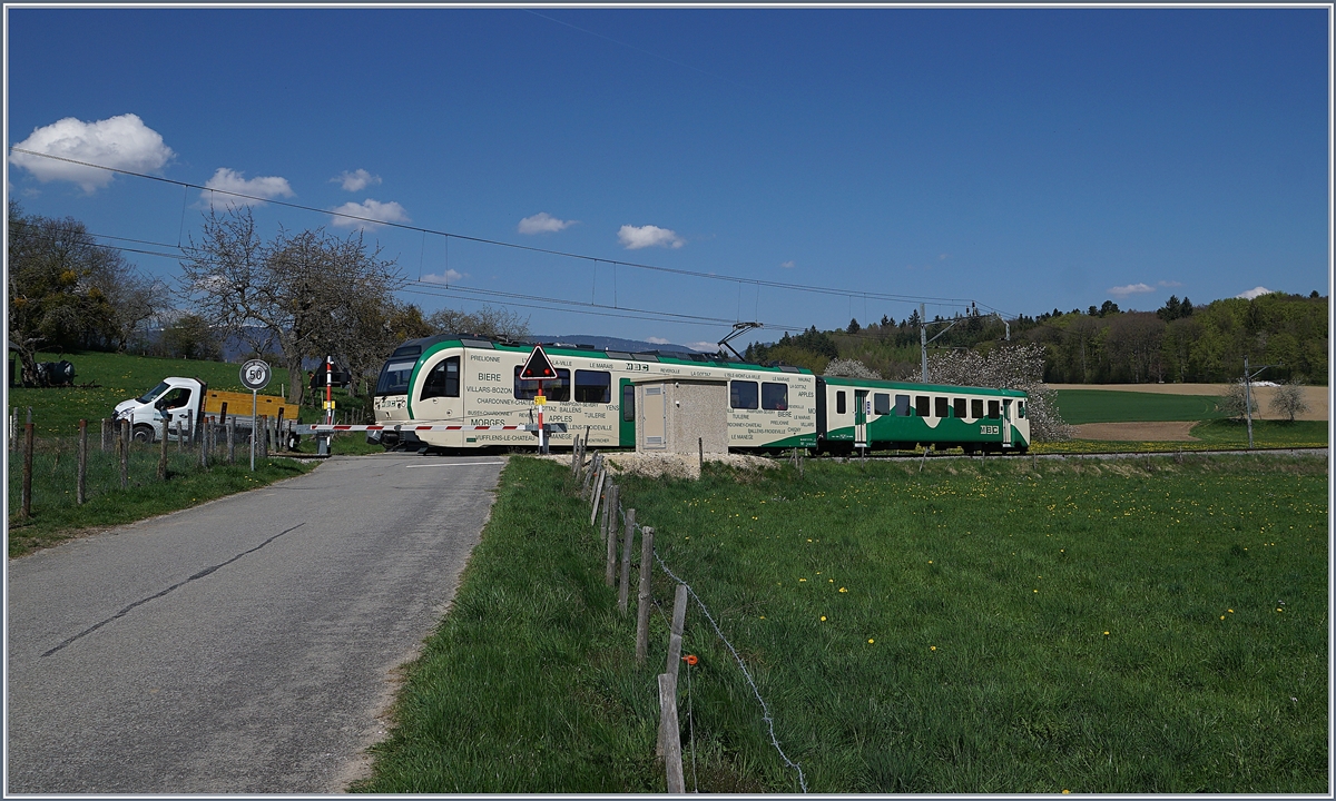 A BAM local train from L'Isle to Apples near Apples.
19.04.2018