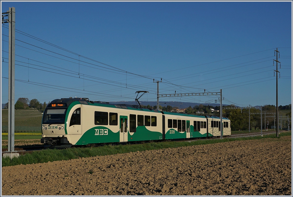 A BAM local train service by Chigny.
10.04.2017