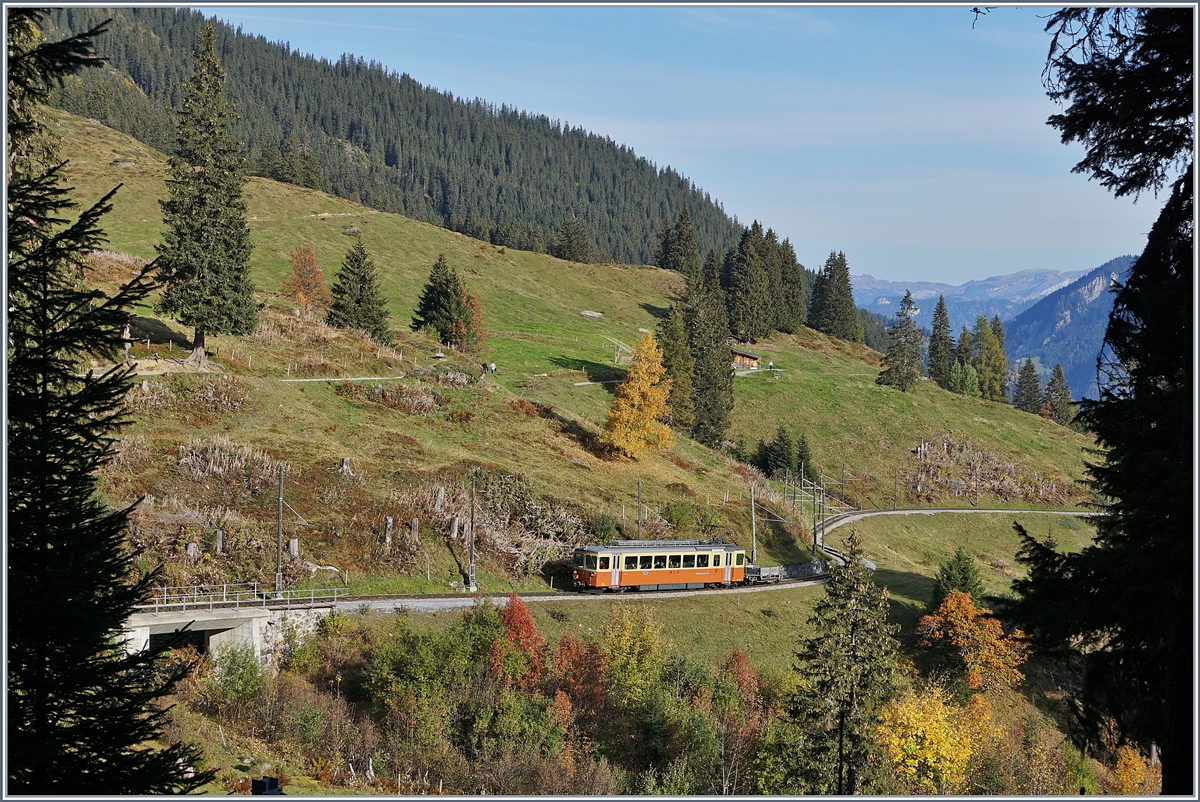A BLM local train between Grütschalp and Winteregg.

16.10.2018

 