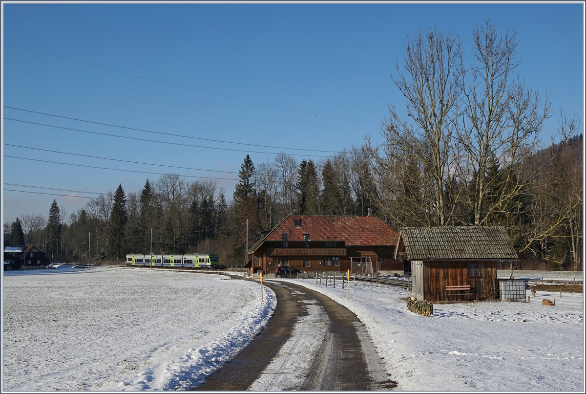 A BLS RABe 525 NINA near Lützelflüh-Goldbach.
06.01.2017 