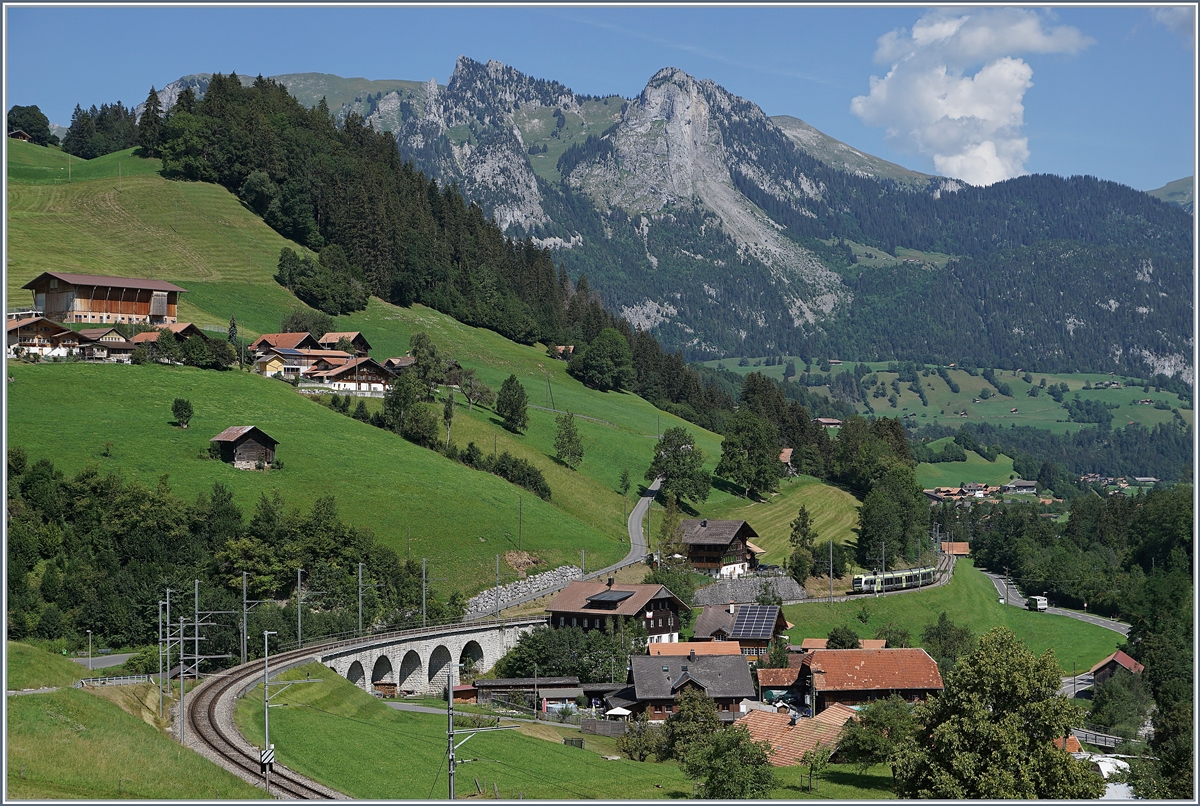 A BLS RABe 535  Lötschberger  from Bern to Zweisimmen by Garstatt. 

11.08.2020