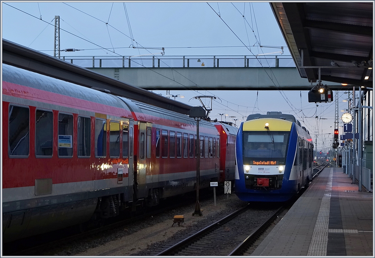 A BRB VT 648 (LINT 41) comming from Augsburg is arriving at Ingolstadt.
03.01.2018