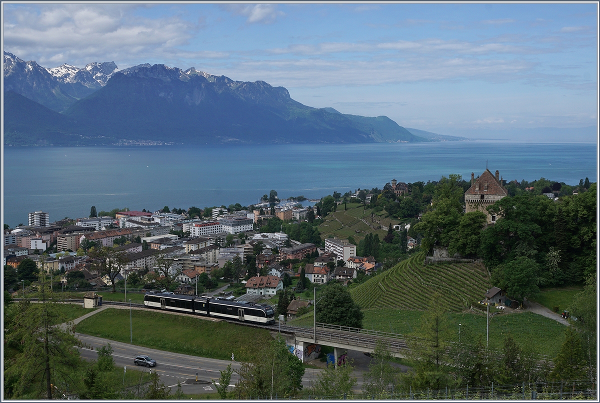 A CEV MVR ABeh 2/6 by the Châtelard VD Station on the way to Sonzier. 

10.05.2020