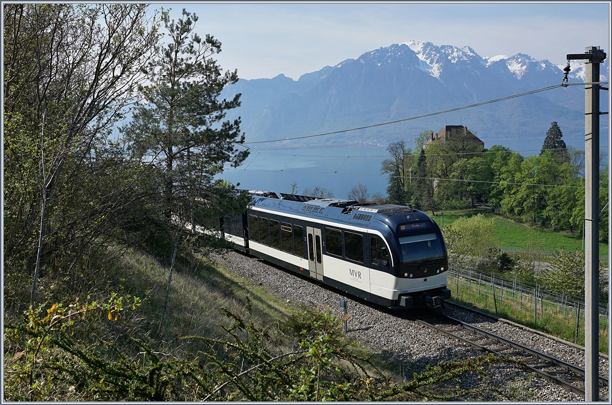 A CEV MVR ABeh 2/6 is the local service from Montreux to Cherney by Planchamp with vieu on the Castle of Châtelard and the Alps. 

13.04.2020