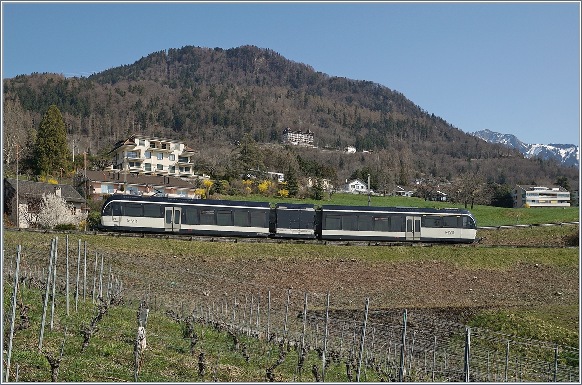 A CEV MVR ABeh 2/6 on the way to Montreux by Planchamp.

17.03.2020