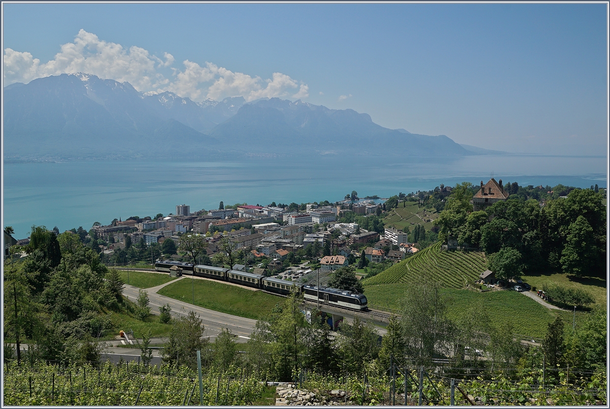 A CEV MVR GTW ABeh 2/6 on the way from Montreux to Chernex by Châtelard VD. 

18.05.2020