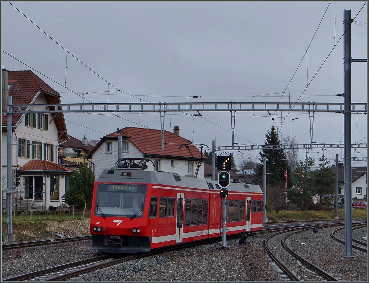 A CJ GTE ABe 2/6 is leaving Le Noirmont.
17.11.2014