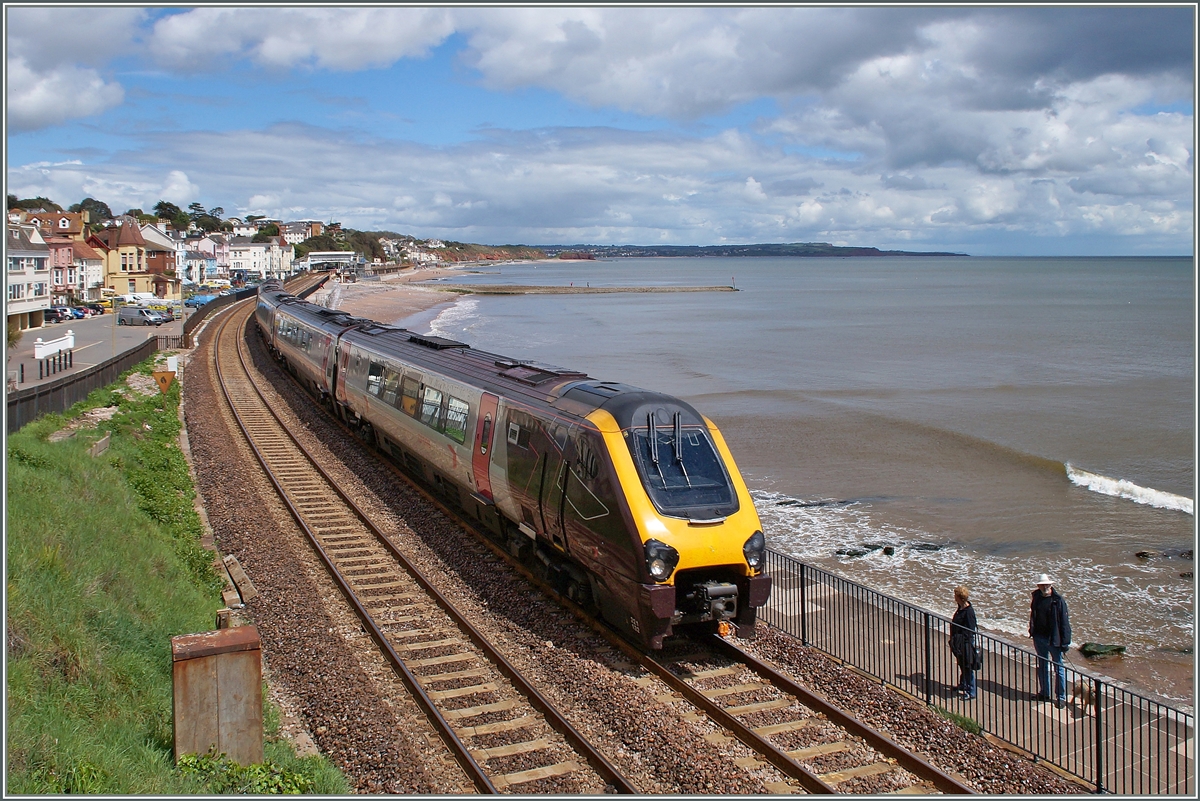 A Country Cross Class 221 by Dawlish.
12.05.2014