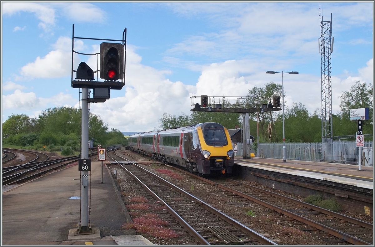A Cross Counry Class 221 is arriving at Exeter St David.
13.05.2014