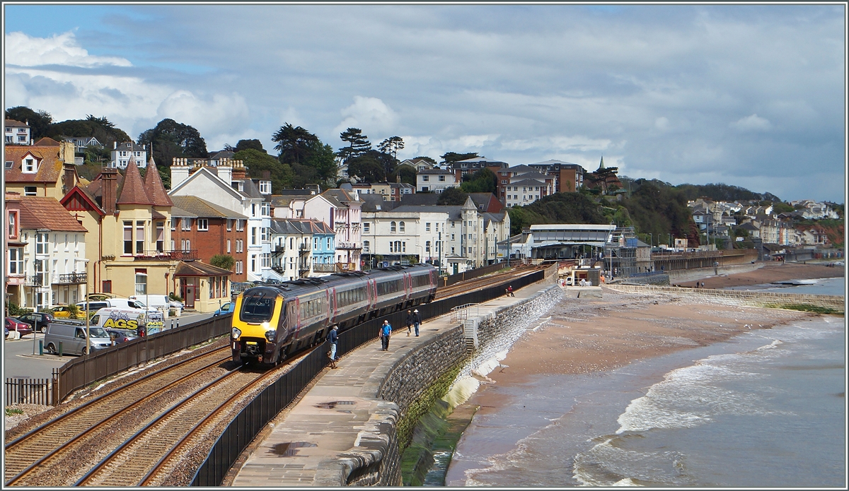 A CrossCountry service by Dawlish. 
12.05.2014