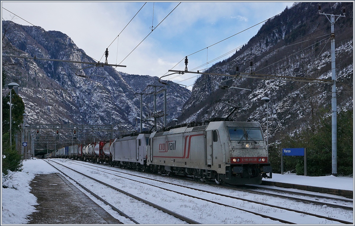A Crossrail Cargo Train in Varzo. 
14.01.2017