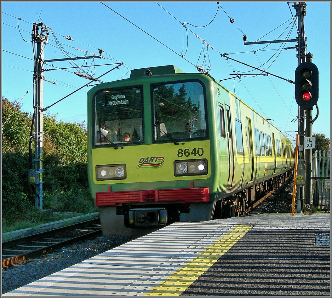 A DART Service in Howth Junction.
03.10.2006