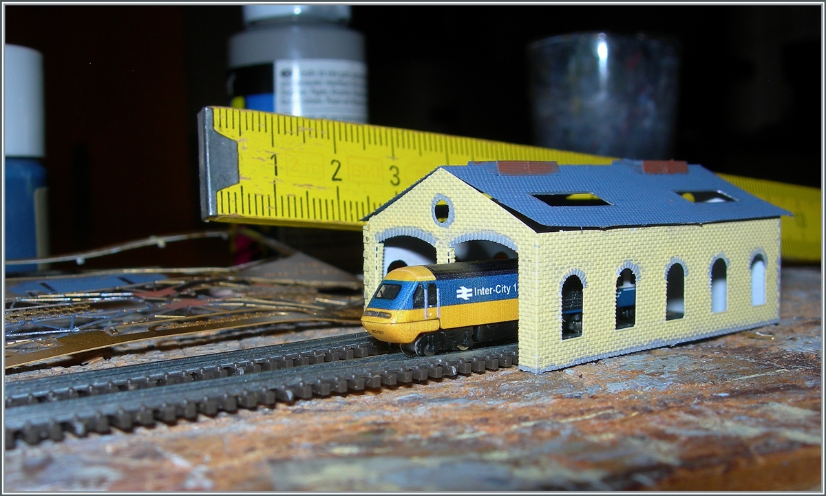 A Engine Shed kit is on the work on my T Gauge Railway.

15.02.2021