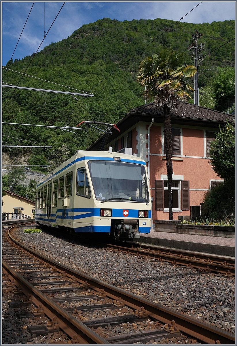 A FART local train by his stop in Verdasio.
20.5.2017