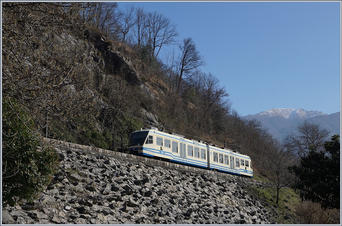 A FART local Train to Locarno near Intragna.
16.03.2017 