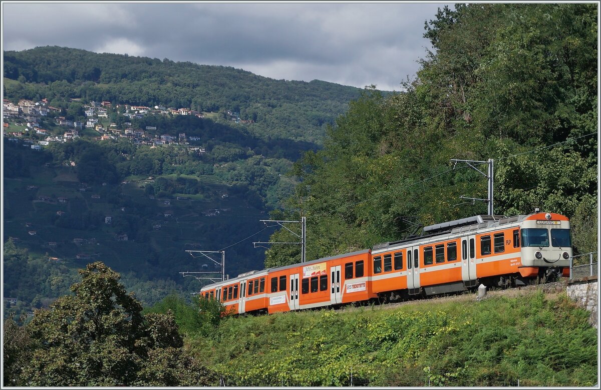 A FLP locla train service to Pont Tresa near Agno. 

21.09.2021