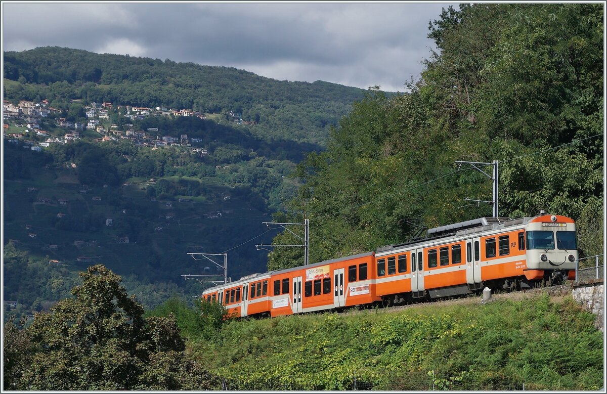 A FLP locla train service to Pont Tresa near Agno. 

21.09.2021