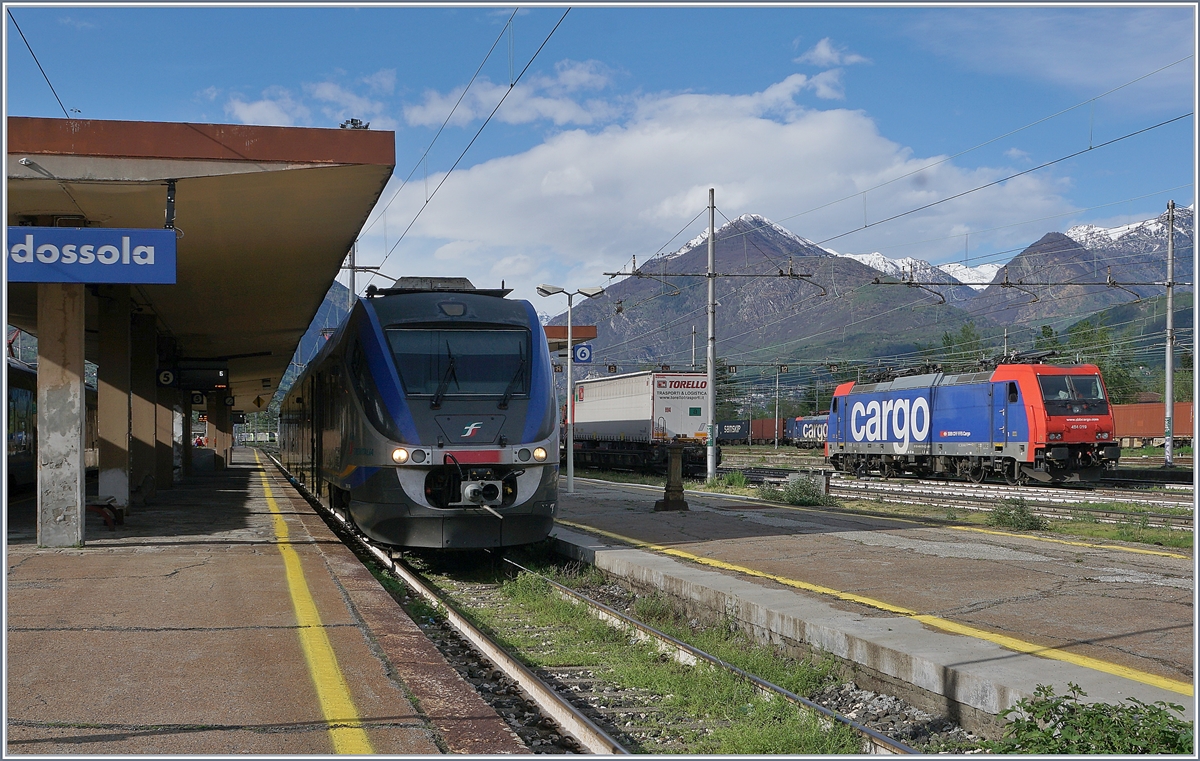 A FS Ale 501 ME and a SBB Re 484 in Domodossola. 

27.04.2019