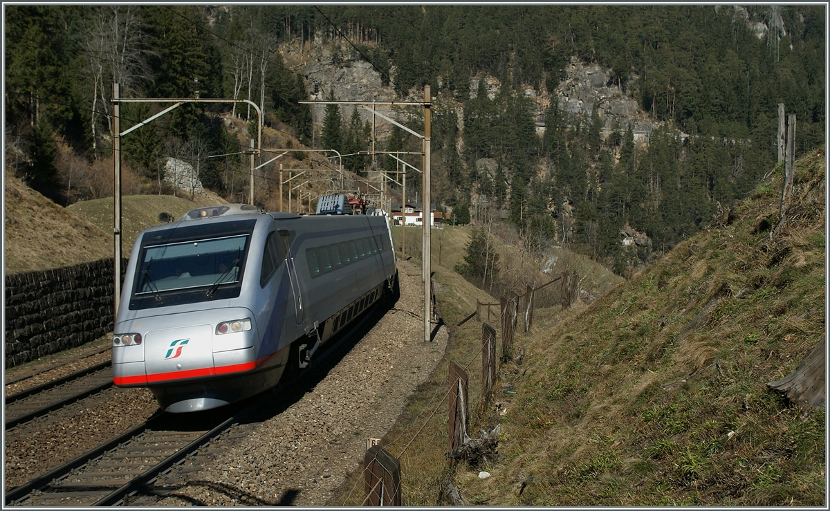 A FS ETR 470 between Wassen and Göschenen. 
14.03.2014