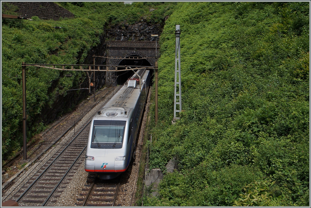 A FS ETR 470 from Zürich to Milano between Rodi Fiesso and Faido. 23.06.2015