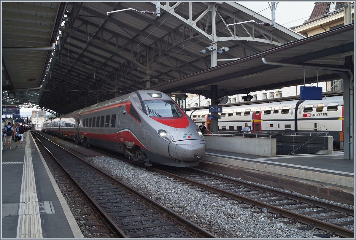 A FS ETR 610 on the way to Milano Centrale by his stop in Lausanne.

18.08.2019