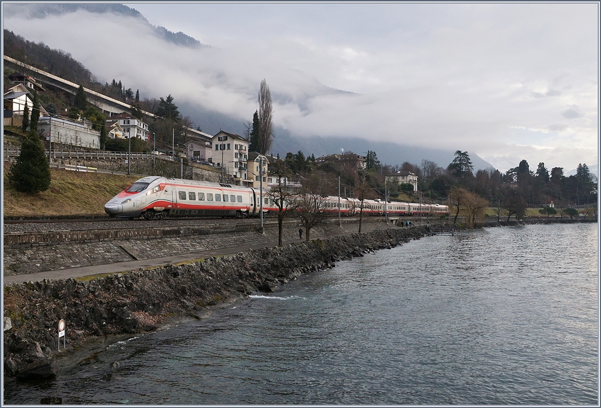 A FS Trenitailia ETR 610 on the way from Milano to Geneva near Villeneuve.
07.01.2018