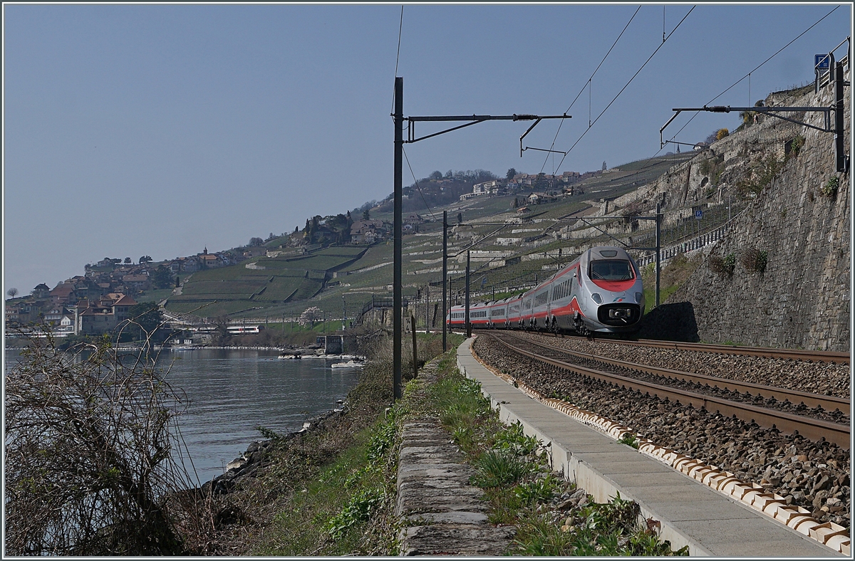 A FS Trenitalia ETR 610 between Rivaz and St-Saphorin on the way to Milan.

25.03.2022