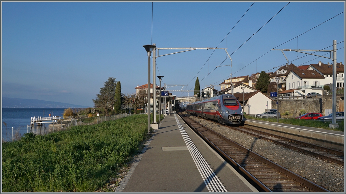 A FS Trenitalia ETR 610 on the way to Milano in Rivaz. 

03.04.2021