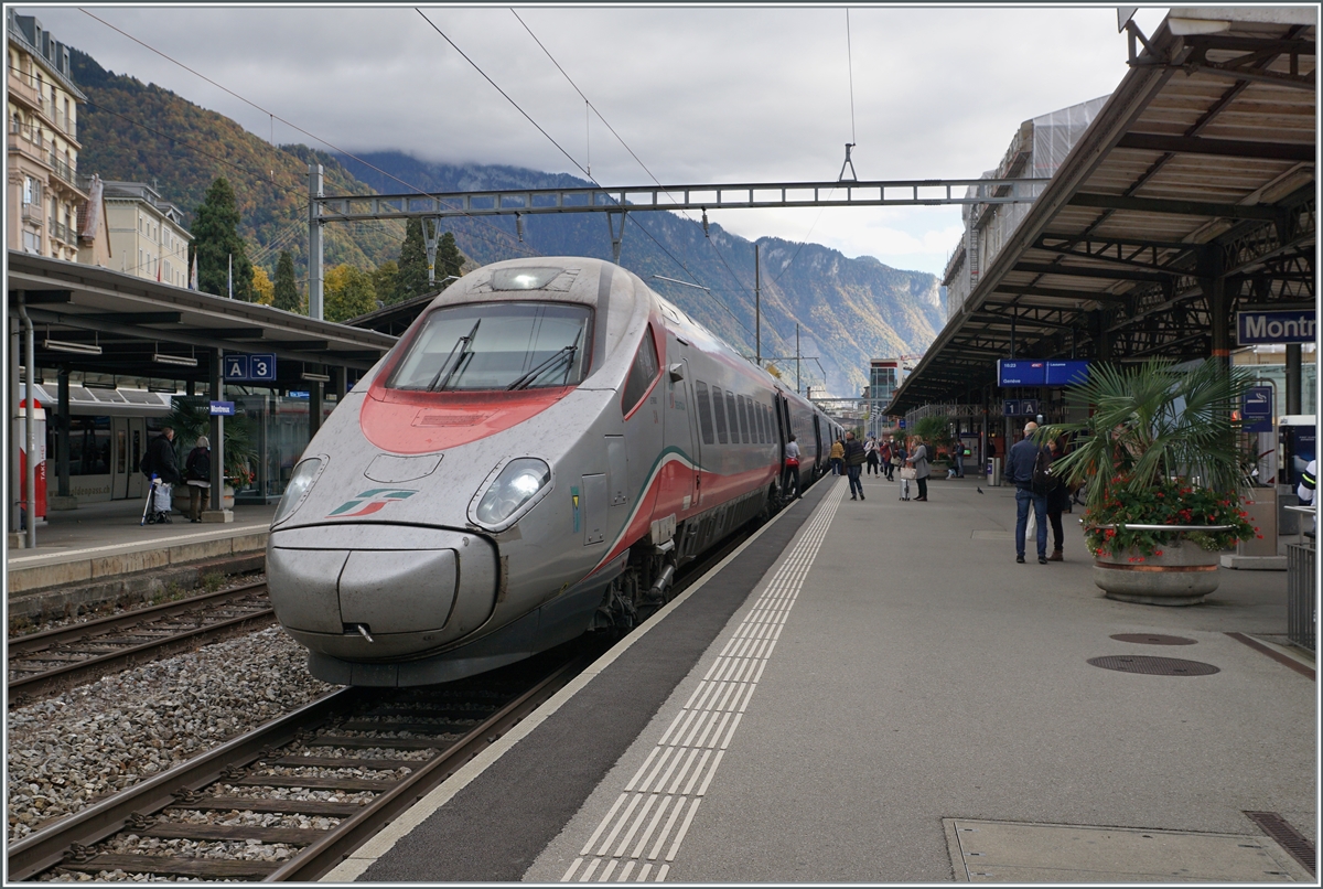 A FS Trenitalia ETR 610 on the way from Milano to Geneva by his stop in Montreux. 

22.10.2021