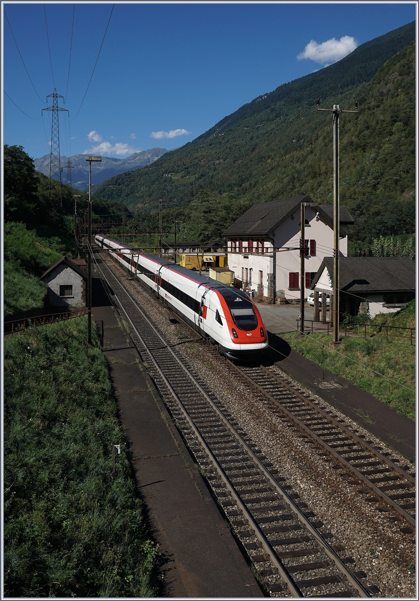 A ICN on the way to Lugano in Giornico.
07.09.2016