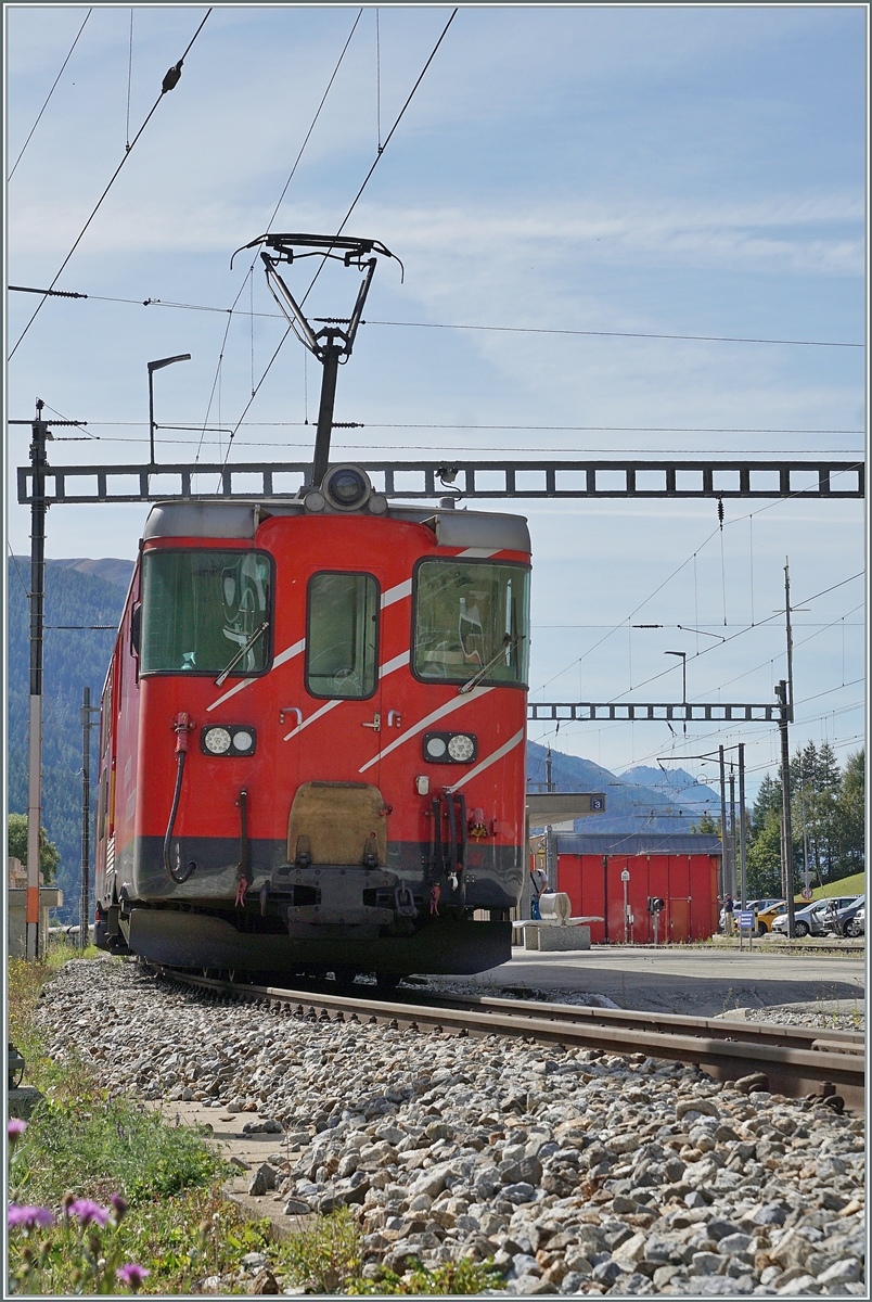 A MGB Deh 4/4 wiht his local train on the way to Visp by his stop in Oberwald. 

30.09.2021