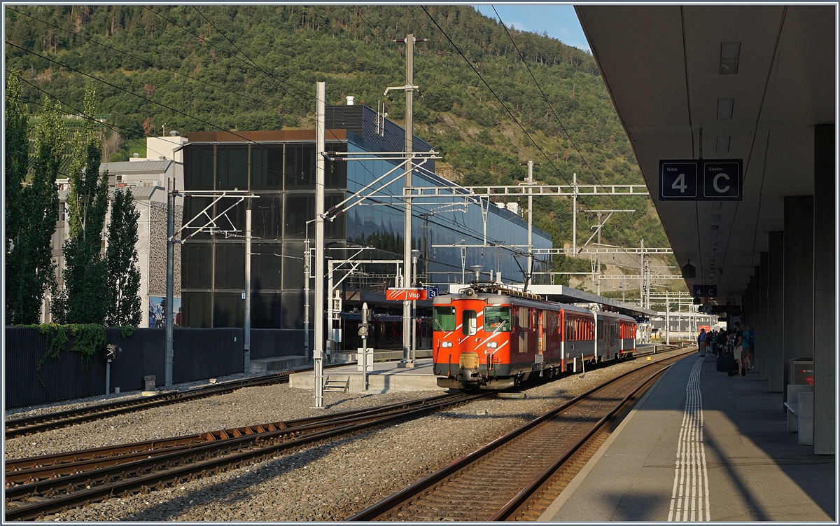 A MGB Deh 4/4 with his local train service from Zermatt to Brig in Visp. 

31.08.2019