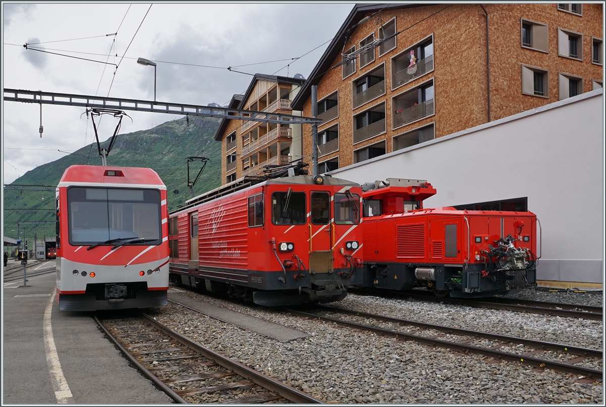 A MGB  Komet , a De 4/4 and the new Te 2/2 811 in Andermatt.

23.06.2021