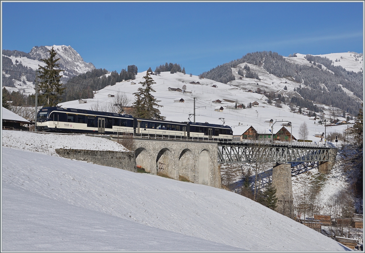 A MOB Alpina ABe 4/4 / B / Be 4/4 Serie 9000 are the MOB locla Service 2224 from Monterux to Zweisimmen by Flendruz. 

03.12.2020