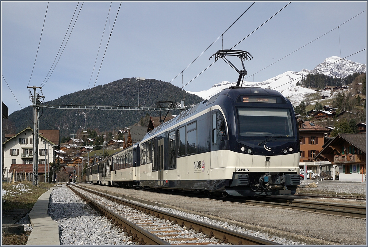 A MOB  Alpina  local train by his stop in Rougemont.

02.04.2018