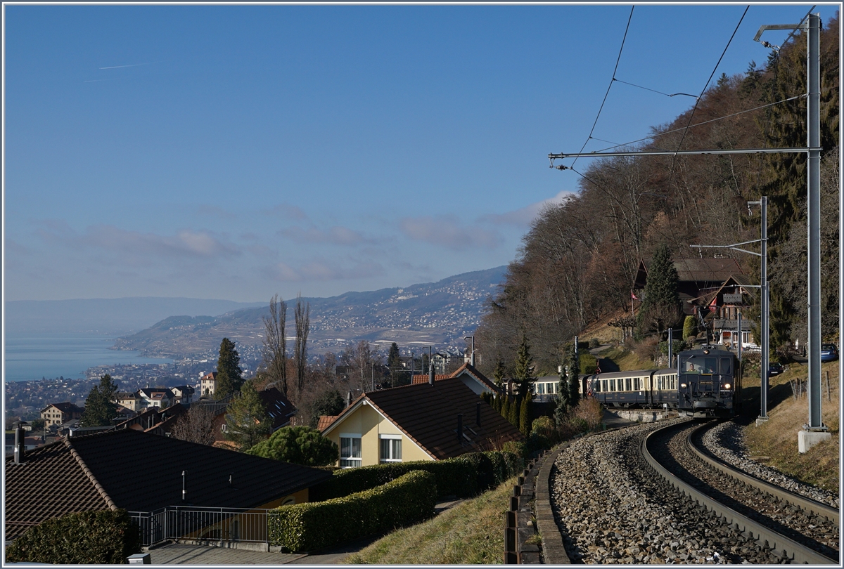 A MOB GDe 4/4 wiht a Belle Epoque Train Service by Chernex.
27.12.2016