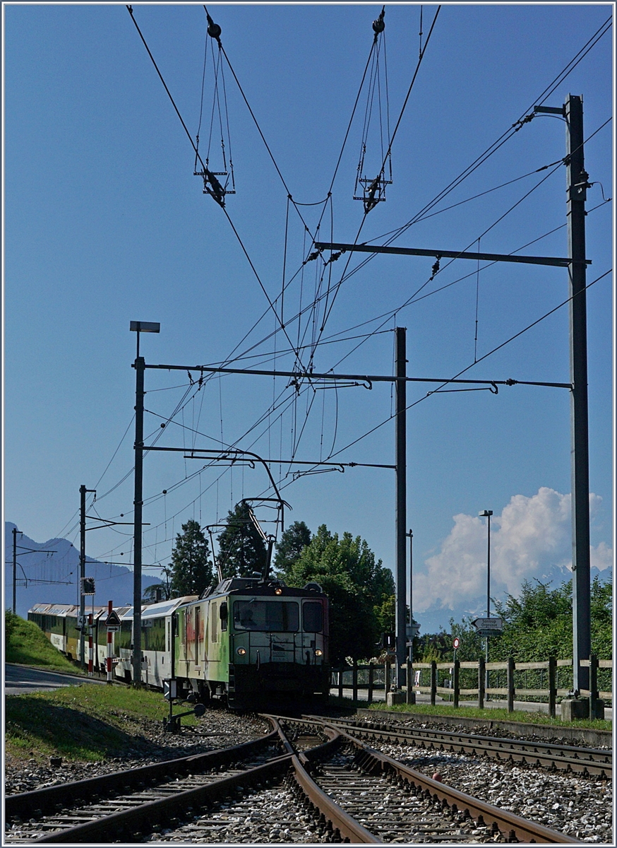 A MOB GDe 4/4 with his Panoramic Train is arriving at Fontanivent.
02.06.2017