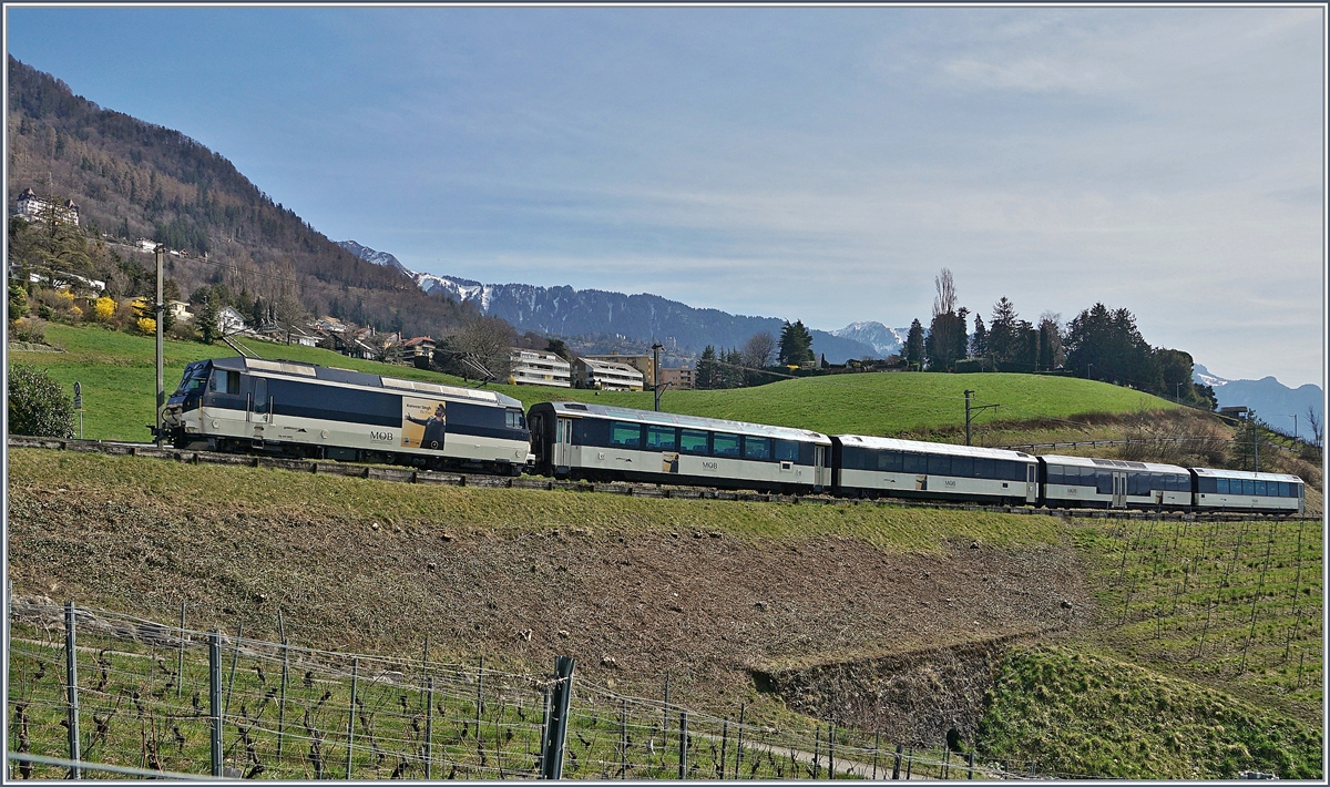 A MOB Ge 4/4 Serie 8000 with his local train from Montreux to Zweisimmen by Plachamp. 

16.03.20220