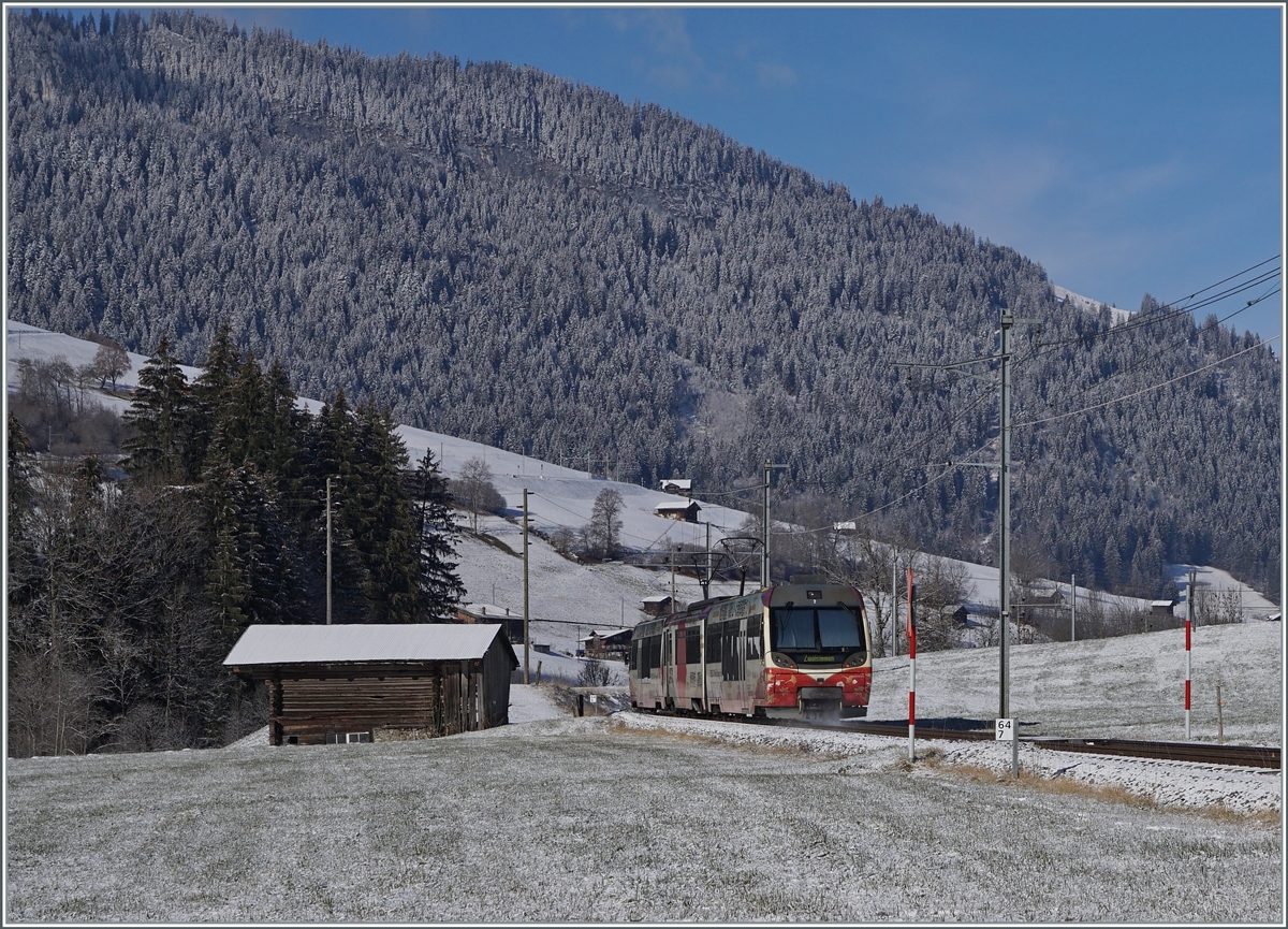 A MOB Lenkerpendel Be 4/4 on the way to Zweisimmen by Blankenburg.

03.12.2021