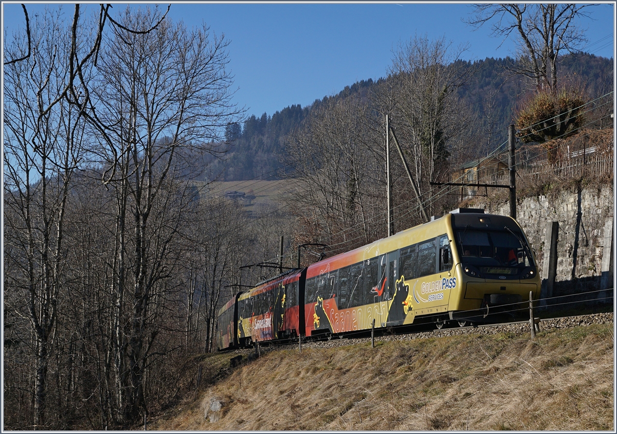 A MOB loacal train from Montreux ot Zweisimmen near Les Avants. 

28.12.2016