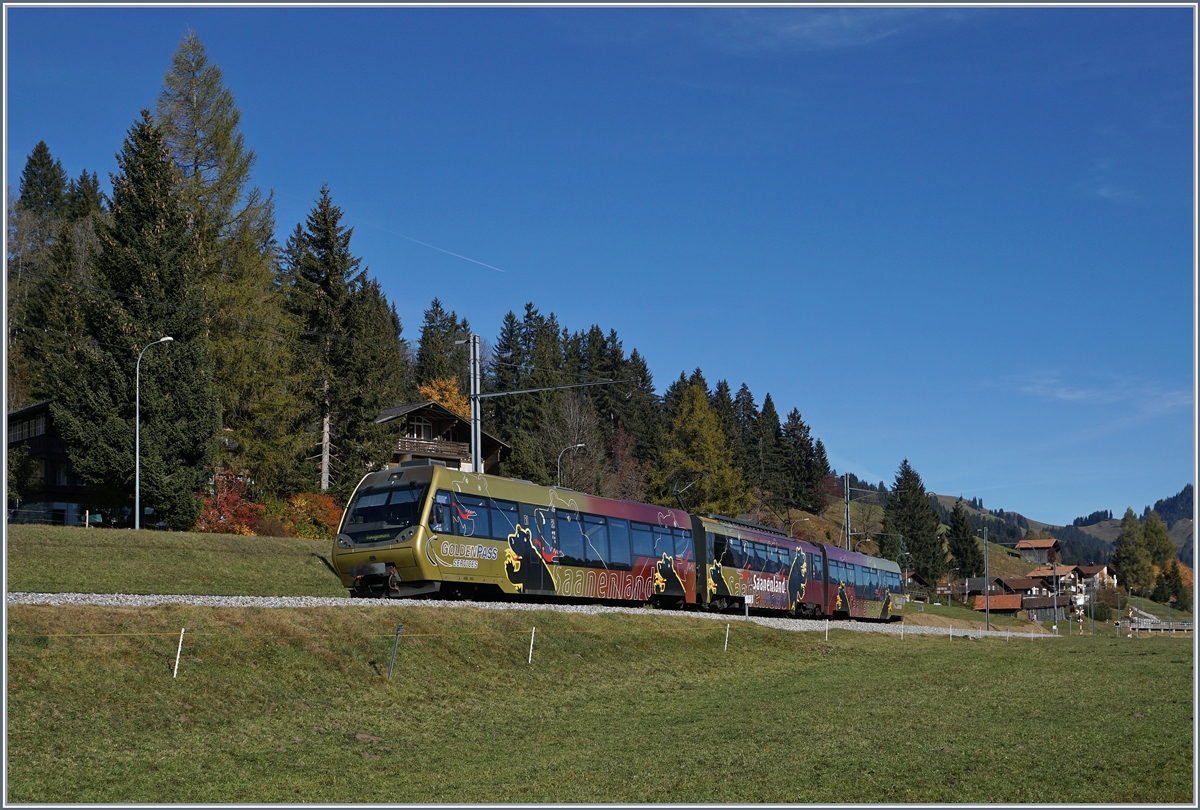 A MOB local train to Zweisimmen between Schönried and Saanenmöser.

29.10.2016