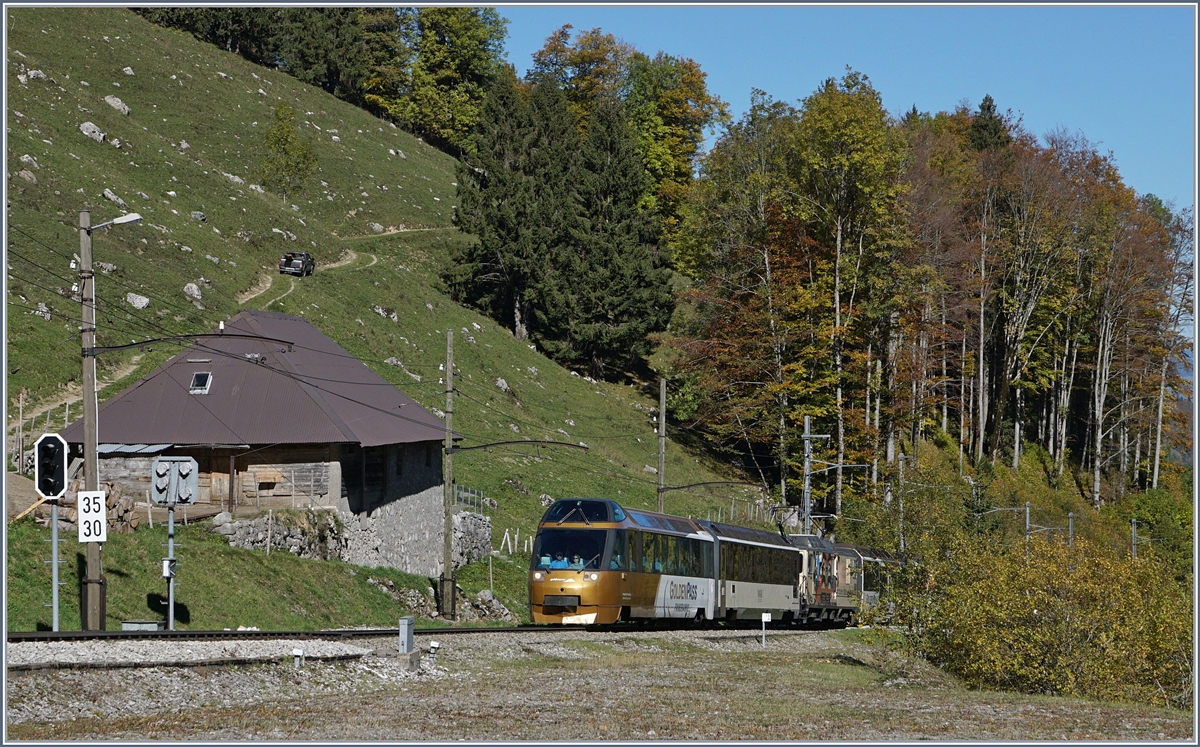 A MOB Panoramic Service by Les Cases on the way to Montreux.
11.10.2017
