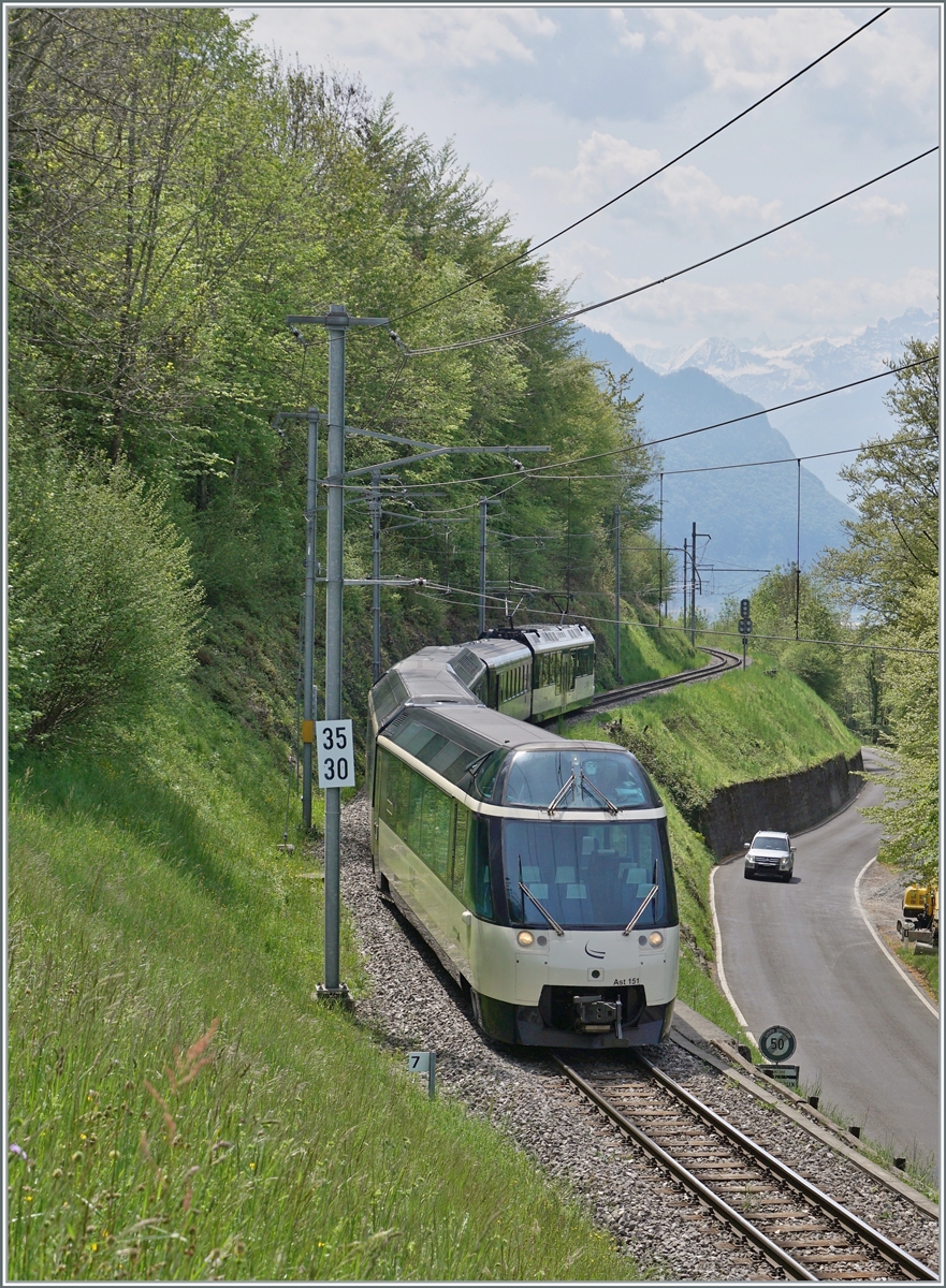 A MOB Panoramic Service on the way from Montreux to Zweisimmen by Chamby. 

06.05.2023 
