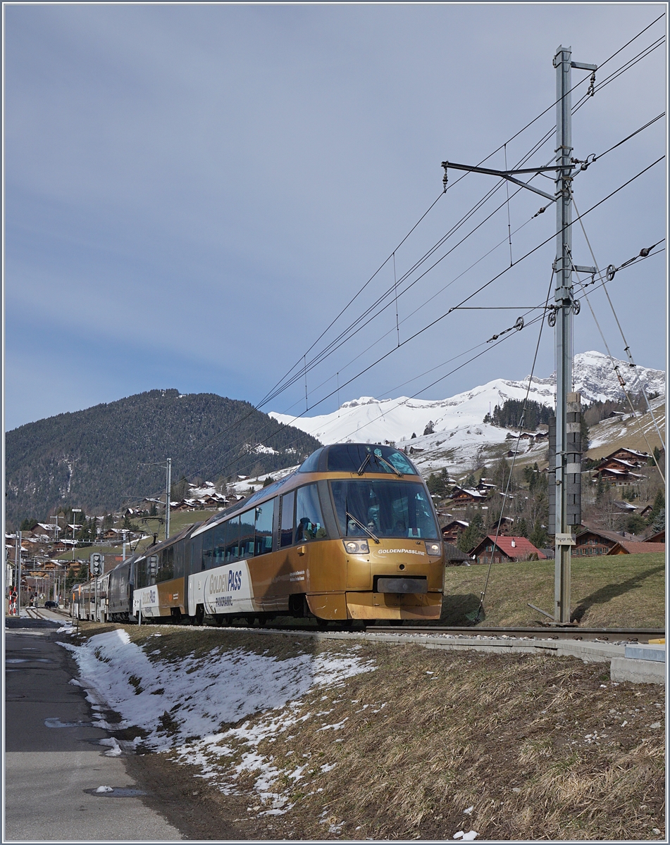 A MOB Panoramic Train is leaving Rougemont.
02.04.2018