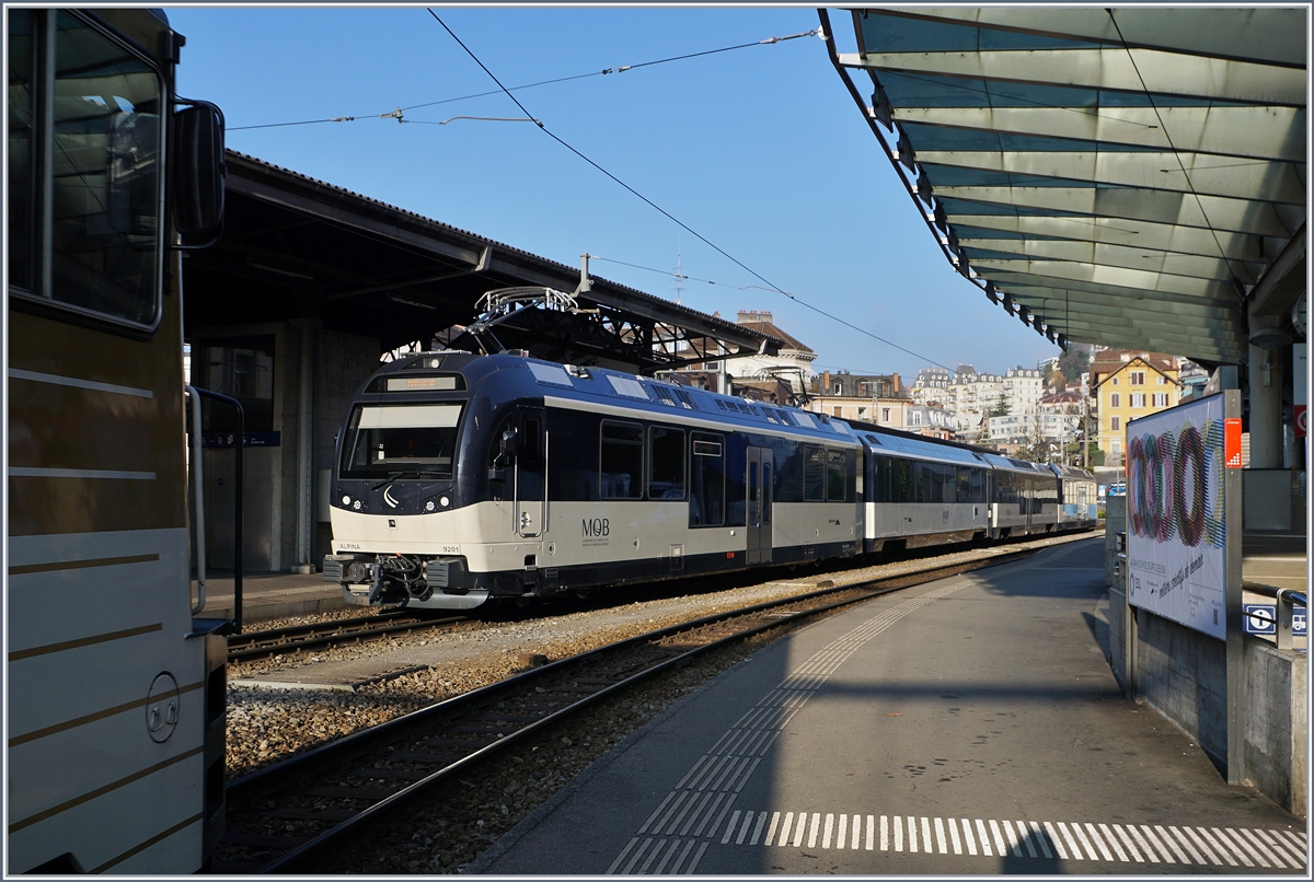 A new MOB Alpina train in Montreux. 

14.12.2016