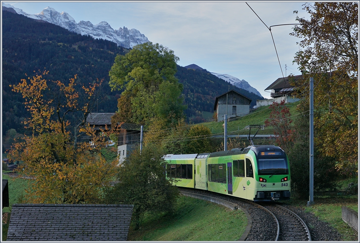 A new TPC (AOMC) local train Beh 2/6 near Croix-du-Nant.
28.10.2016